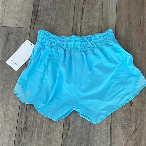 NWT Lululemon Athletica Hotty Hot HR Short 4” Lined Size 6 - Picture 7 of 7